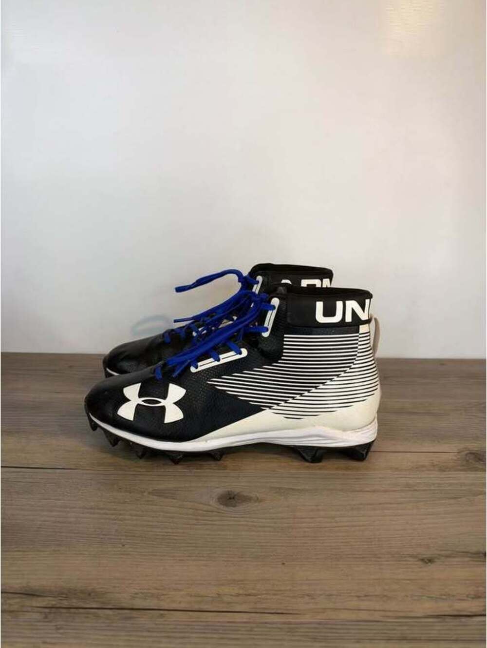 Under Armour Men’s Hammer Mid RM Football Cleats Black White Blue Size 8